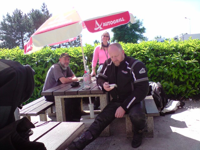 640x480 pixels (97K)